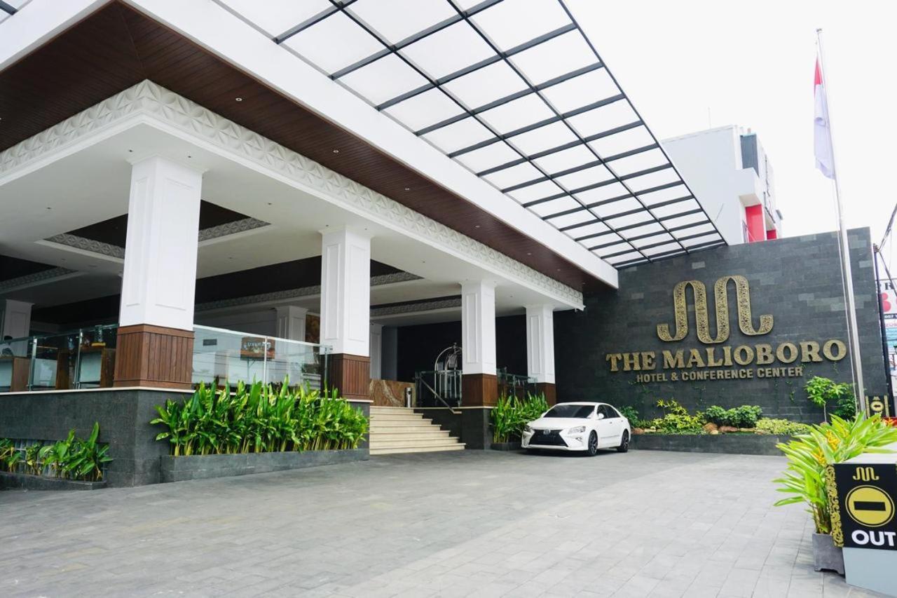 The Malioboro Hotel & Conference Center Yogyakarta Exterior photo