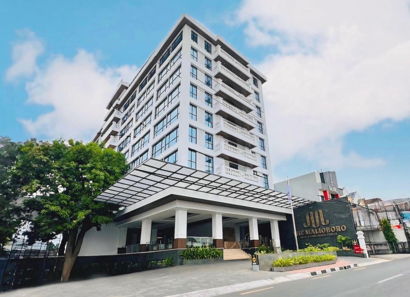 The Malioboro Hotel & Conference Center Yogyakarta Exterior photo